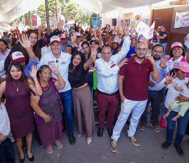 Habitantes de la colonia El Salvador respaldan a Pepe Chedraui