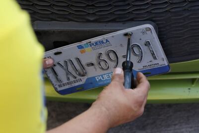 ¿Placas azules serán vigentes en el 2024?, esto es lo que se sabe