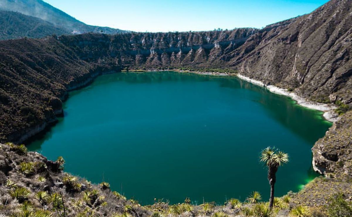 Esta laguna está dentro de un cráter volcánico extinto | Foto: Secretaría de Medio Ambiente