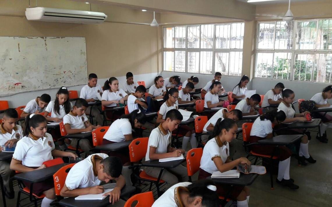Con el regreso a clases próximo, los beneficiarios de la Beca Benito Juárez 2024 deben estar atentos a los trámites necesarios para asegurar la recepción del apoyo económico.

Foto: Producción El Universal Puebla