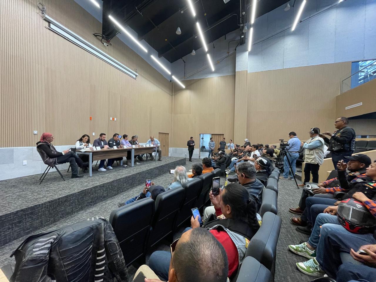 El foro biker se llevó a cabo en la nueva sede del Congreso de Puebla | Foto: Congreso del Estado