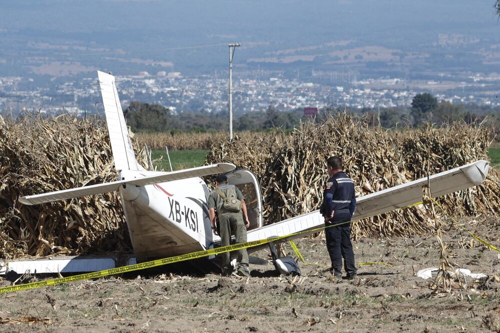 Esta aeronave que se desplomó en Huejotzingo es de la Escuela de Aviación 5 de Mayo | Agencia Es Imagen para El Universal Puebla