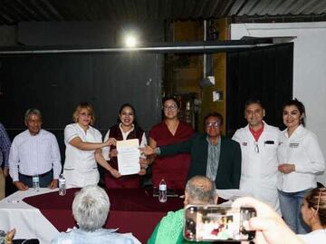 Tonantzin Fernández se compromete a gestionar la construcción de un hospital en San Pedro Cholula