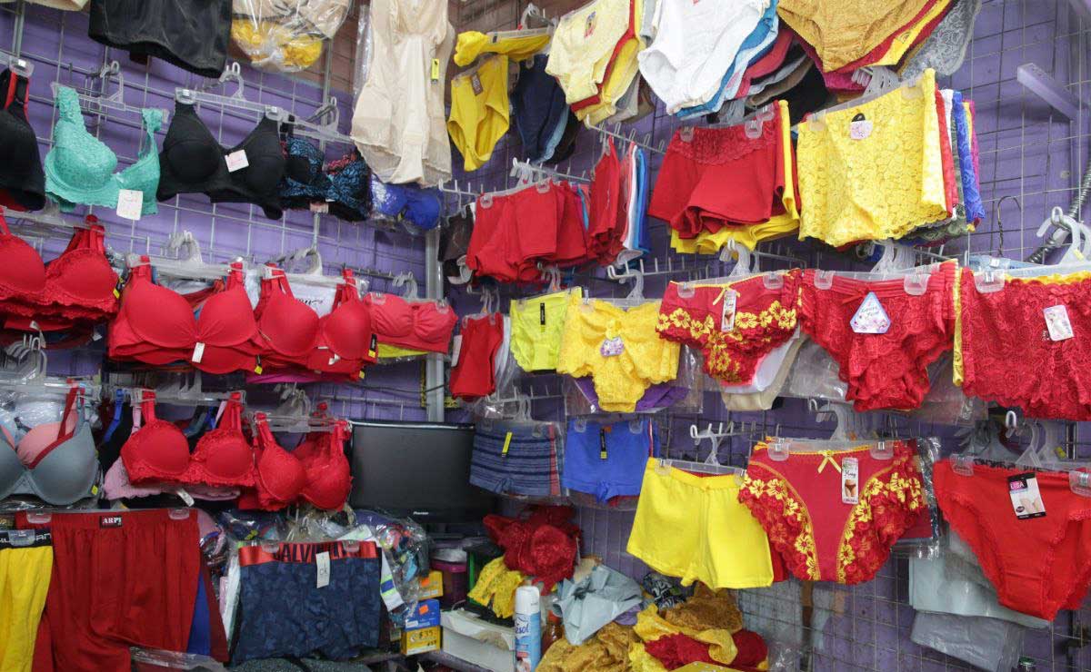 El rojo y el amarillo son los colores más usados en Año Nuevo | Foto: Agencia Es Imagen para El Universal Puebla