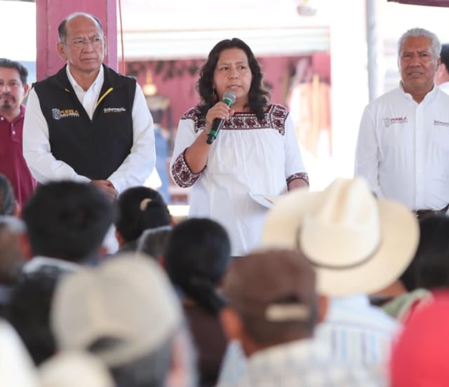 Gobierno de Puebla entrega apoyos por 5 mdp a agricultores afectados por lluvias