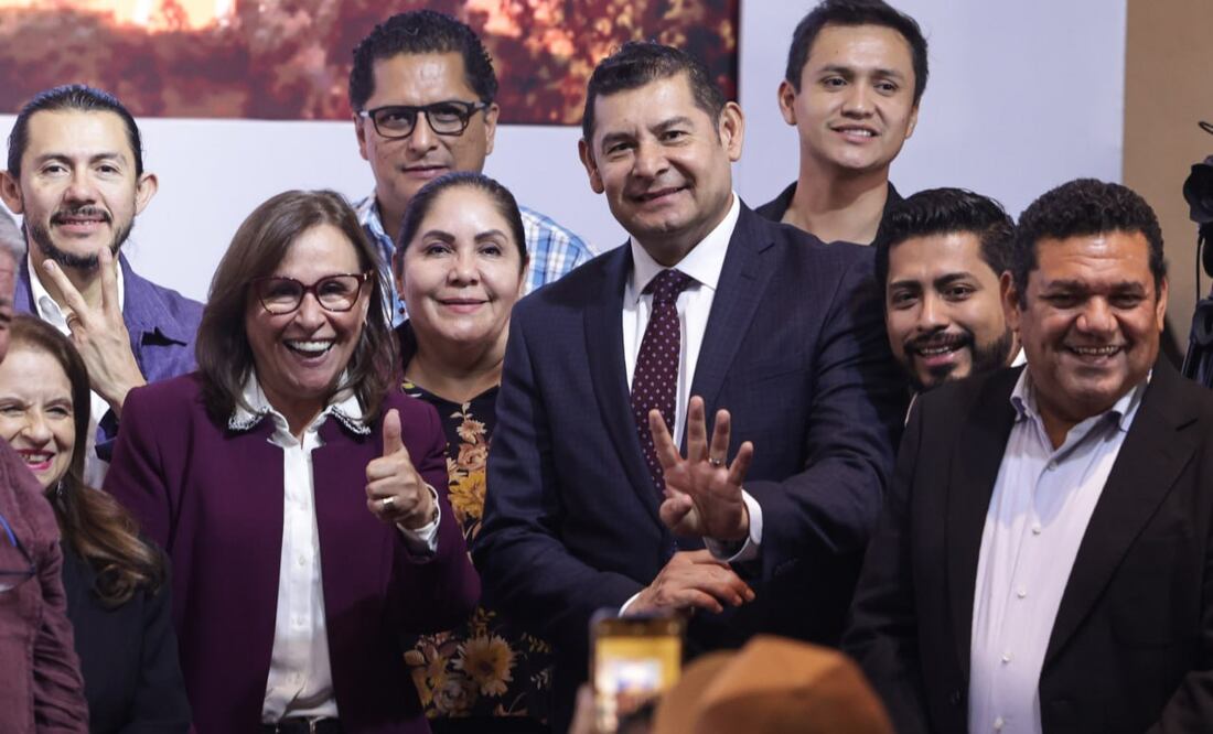 El gobernador de Puebla felicitó a Alejandro Armenta por su nombramiento | Foto: Agencia Es Imagen para El Universal Puebla