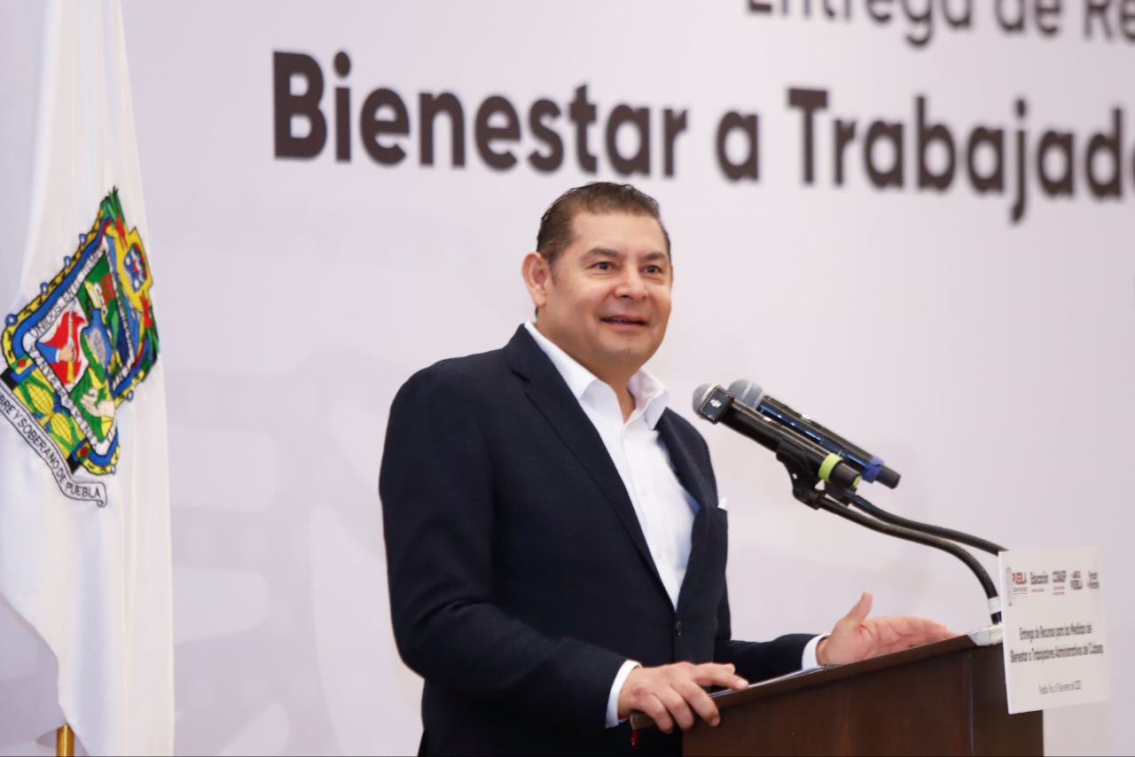 El gobernador sentenció que al personal del COBAEP se le tratará con dignidad / Foto: Gobierno del Estado