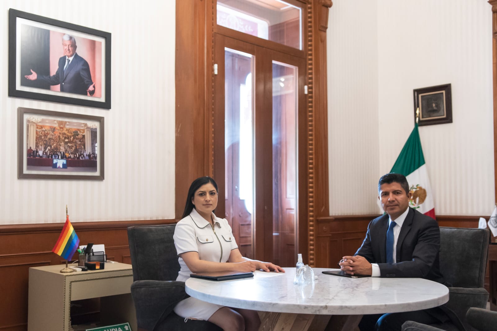 Acuerdan mecanismos para la transición en Puebla