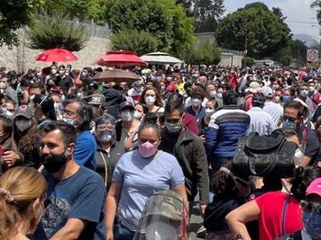 Somos primera línea y no nos quieren vacunar contra el Covid, afirman médicos privados