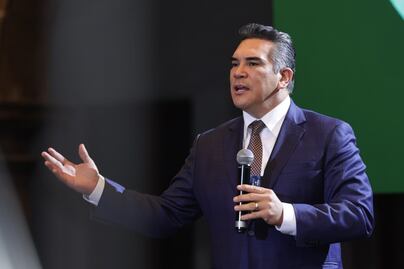 Alejandro Moreno reconoce perfil de Lalo Rivera, pero plantea candidatura del PRI