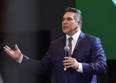 Alejandro Moreno reconoce perfil de Lalo Rivera, pero plantea candidatura del PRI