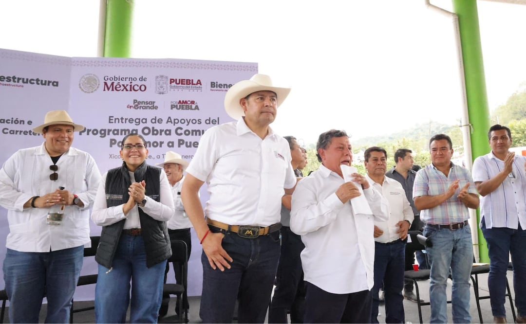 Con Obra Comunitaria Gobierno de Puebla combate rezagos en educación, seguridad e infraestructura | Foto: Gobierno de Puebla.