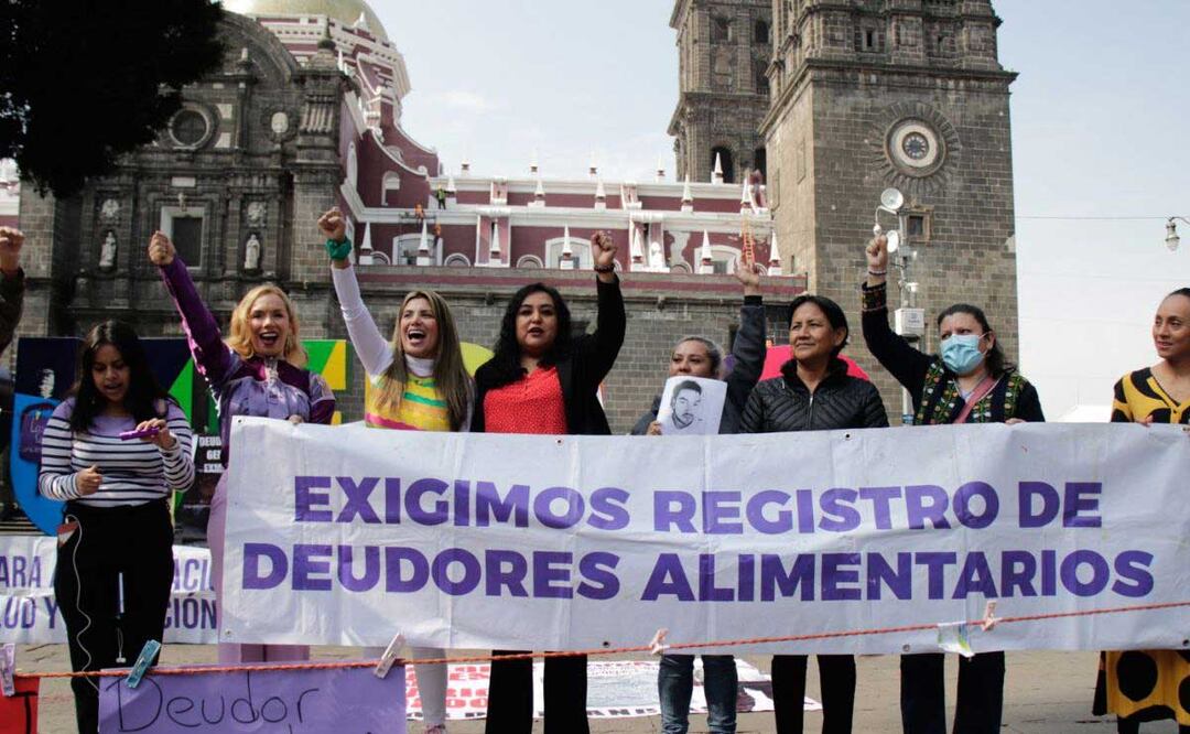 Madres de familia reclaman en Puebla que exista un registro de deudores para obligarlos a pagar pensión alimenticia | Foto: Agencia Es Imagen para El Universal Puebla