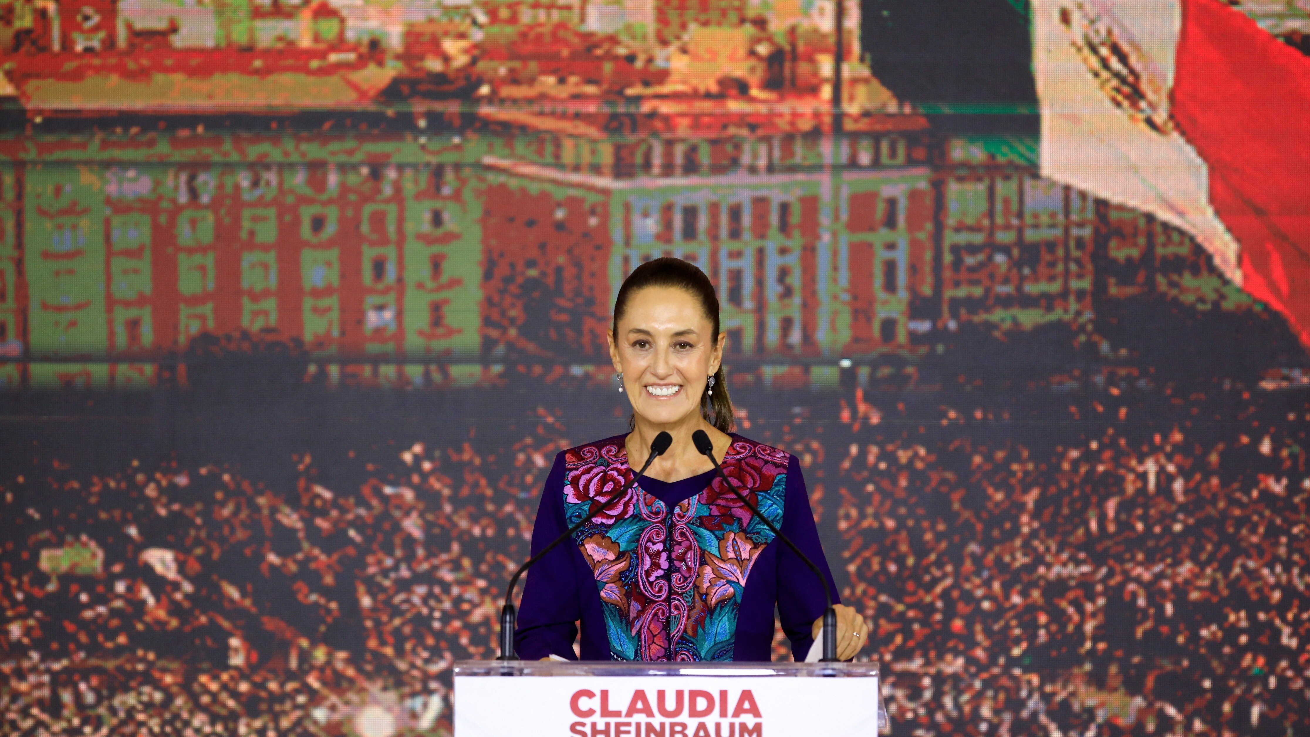 Según un rápido cálculo preliminar del Instituto Nacional Electoral (INE), los candidatos de la coalición "Sigamos Haciendo Historia" obtuvieron entre 58,3% y 60,7% de los votos. 

Foto: Producción El Universal Puebla