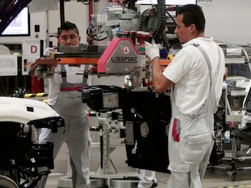 Abren nuevas carreras universitarias para la industria automotriz en Puebla
