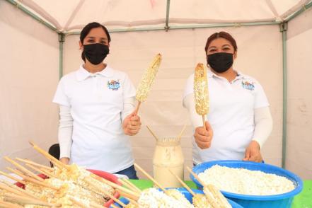 Elotes asados de Tepeojuma:  parada obligada para los turistas