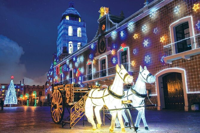 Las calles estarán adornadas con deslumbrantes iluminaciones y decoraciones inspiradas en motivos navideños, creando un ambiente mágico y festivo. 

Foto: Producción El Universal Puebla