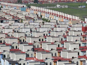 Unidades habitacionales en el abandono por falta de servicios