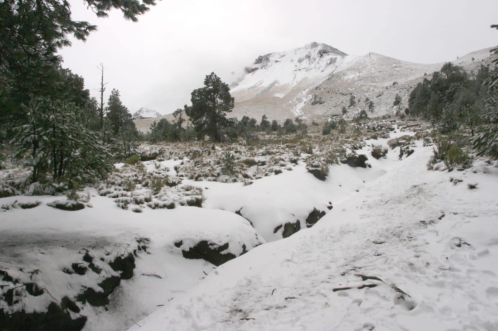 Se anticipa que algunas regiones del estado podrían experimentar la caída de nieve, lo que generaría un cambio significativo en las condiciones meteorológicas. 

Foto: Producción El Universal Puebla