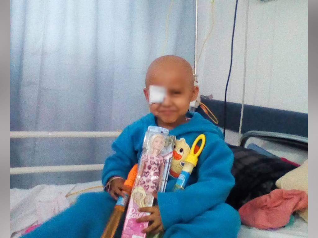 Melani tiene 5 años, padece cáncer y le faltan medicamentos