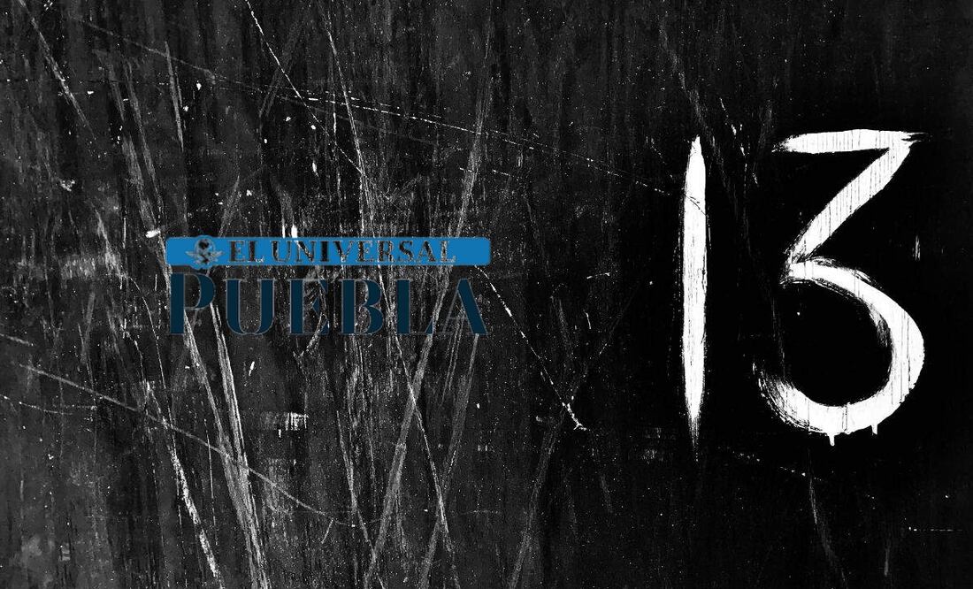 No solo es común que muchos edificios omitan el piso 13 o que varias aerolíneas excluyan la fila 13 en sus aviones, sino que algunas personas llegan a evitar hacer negocios o viajar en esta fecha por paranoia.
Foto: Producción El Universal Puebla