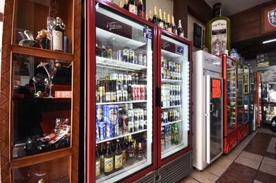 Proponen nuevo horario para vender alcohol en Oxxo y vinaterías de Puebla