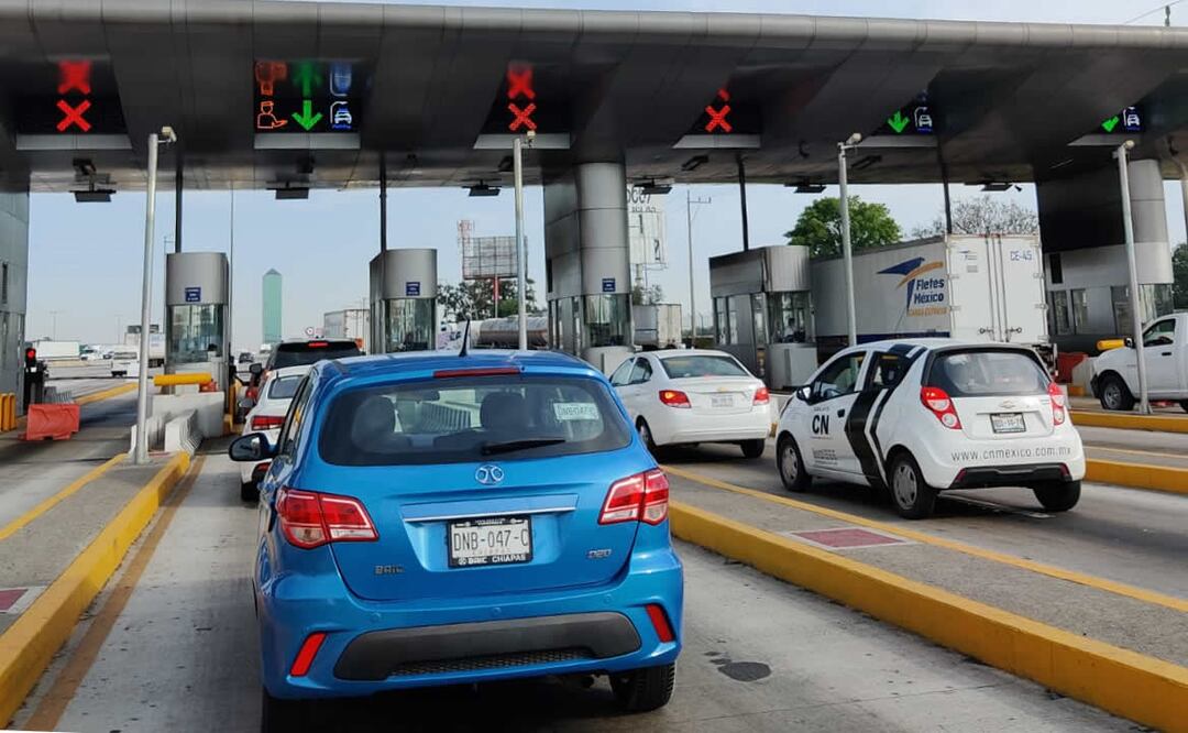 El seguro se obtiene al pagar la cuota de peaje en casetas de Capufe. Foto: Demian Magallán