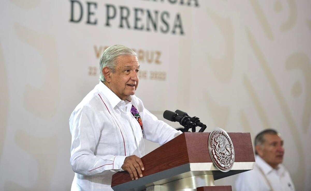 AMLO busca que empresas generadoras de energía "vayan cumpliendo nuevo marco jurídico"
