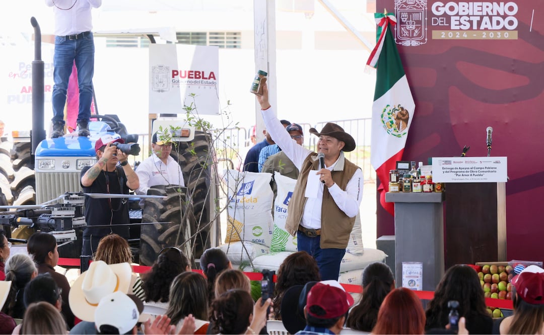 Resaltó que, como resultado de la estrategia de protección a las y los poblanos, se han recuperado millones de litros de combustible en todo el territorio | Foto: Gobierno de Puebla.