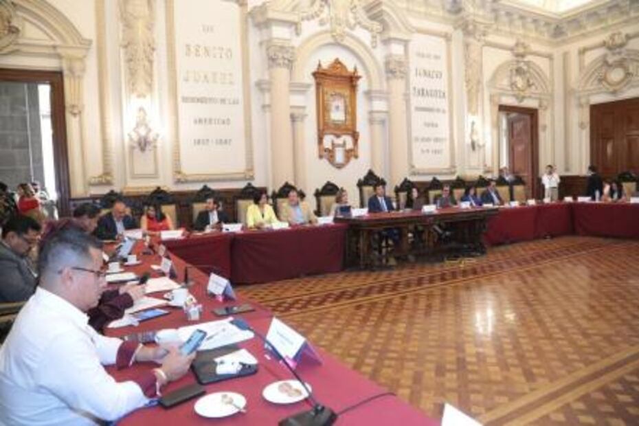 Se multará a quienes vendan bebidas alcohólicas en patios, jardines y cocheras