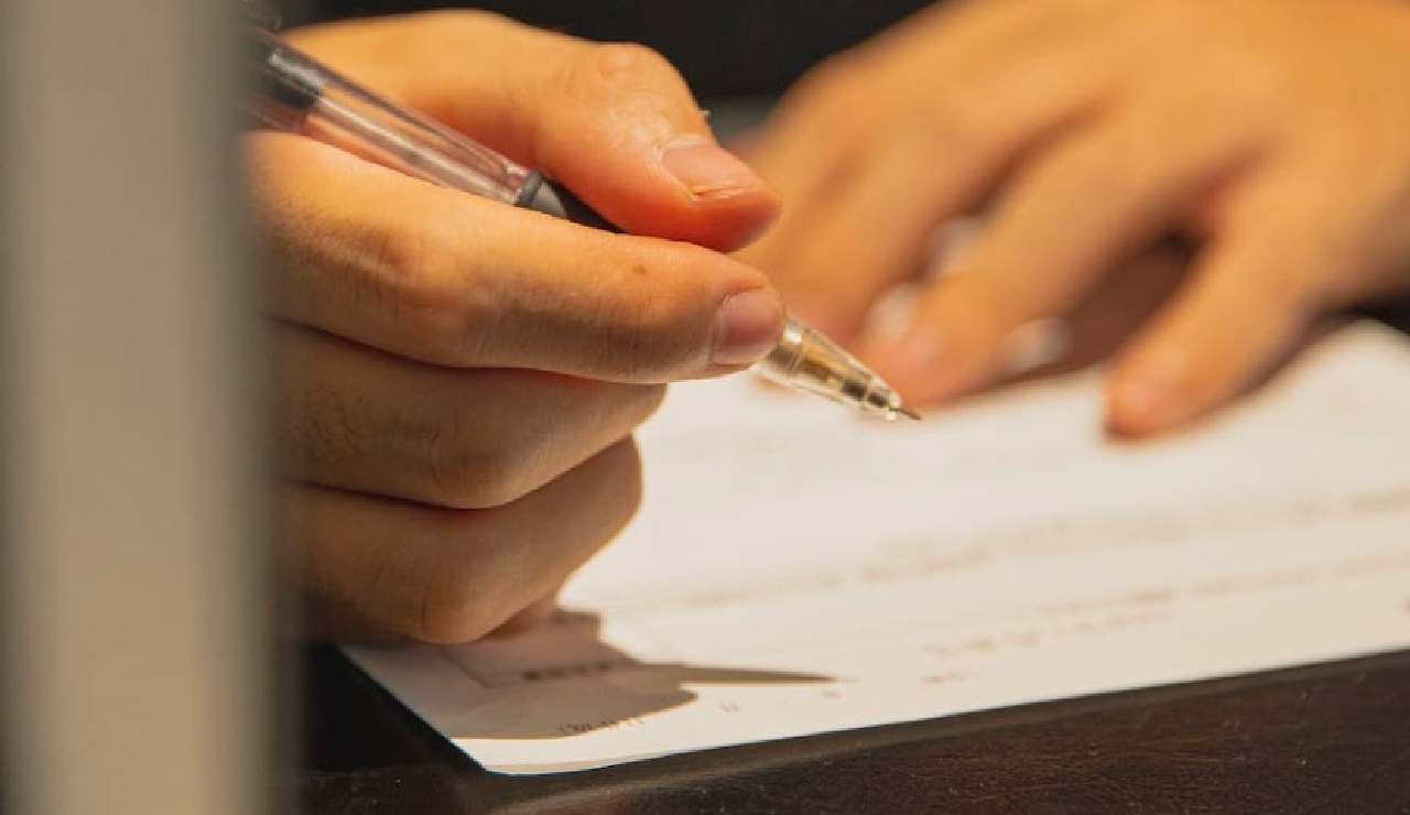 Sirve para demostrar que una persona tiene un historial limpio en términos penales, lo cual puede ser importante para ciertos procesos donde se requiere garantizar la idoneidad o la integridad del individuo.  

Foto: Producción El Universal Puebla