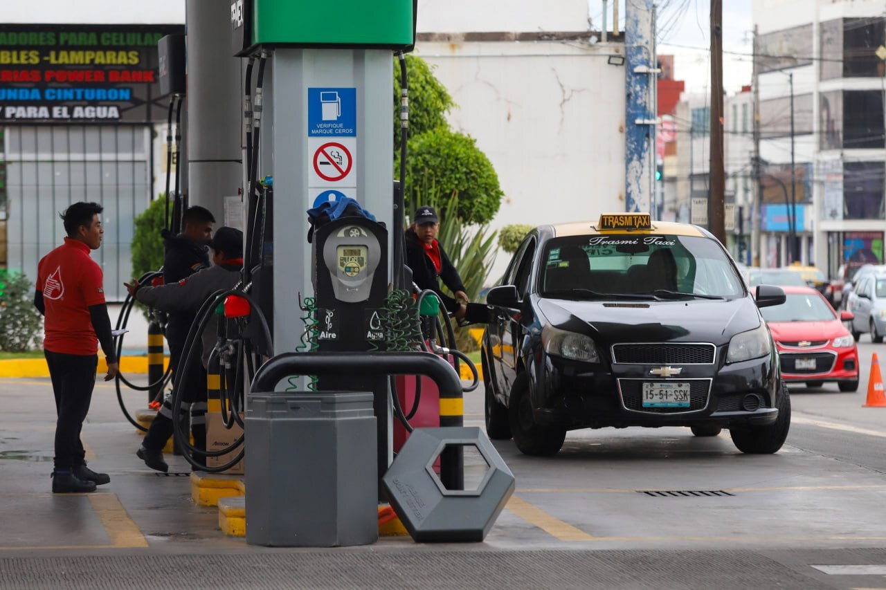 Estos precios han sido reportados por los permisionarios en línea, cumpliendo con la obligación establecida en el Acuerdo Núm. A/041/2018 de la Comisión Reguladora de Energía.

Foto: Producción El Universal Puebla 