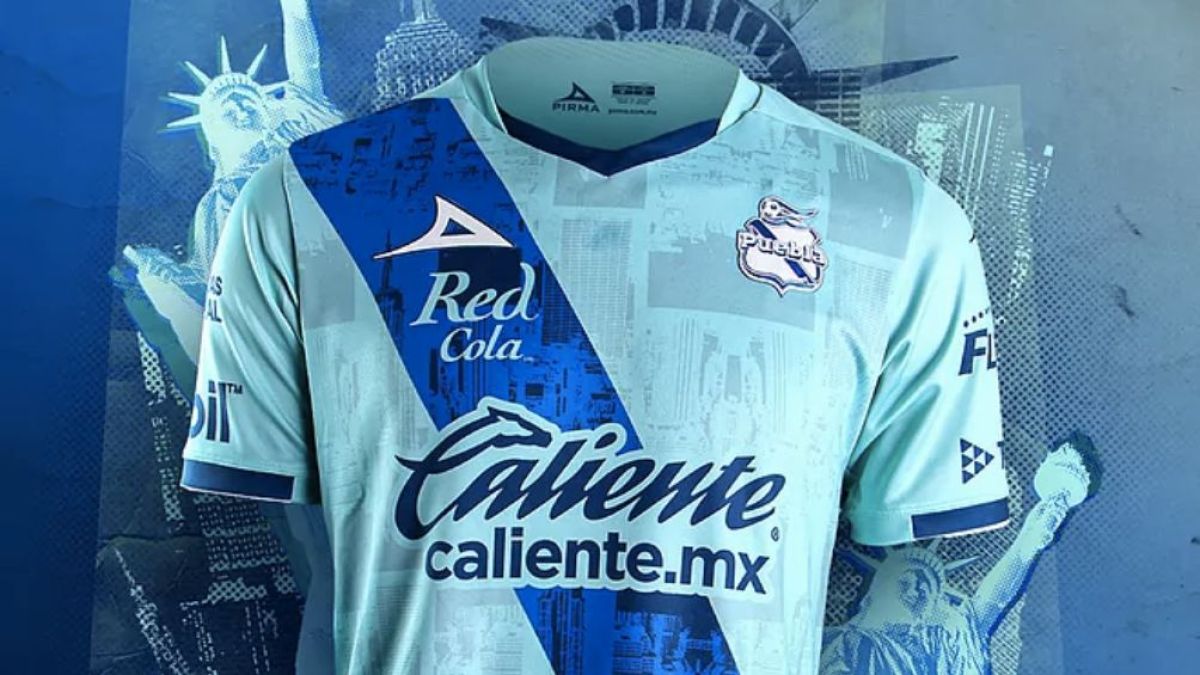 Fue este viernes cuando el Club Puebla anunció la llegada de la nueva camiseta, reveló un adelanto de la identidad gráfica del uniforme. 
Foto: Producción El Universal Puebla
