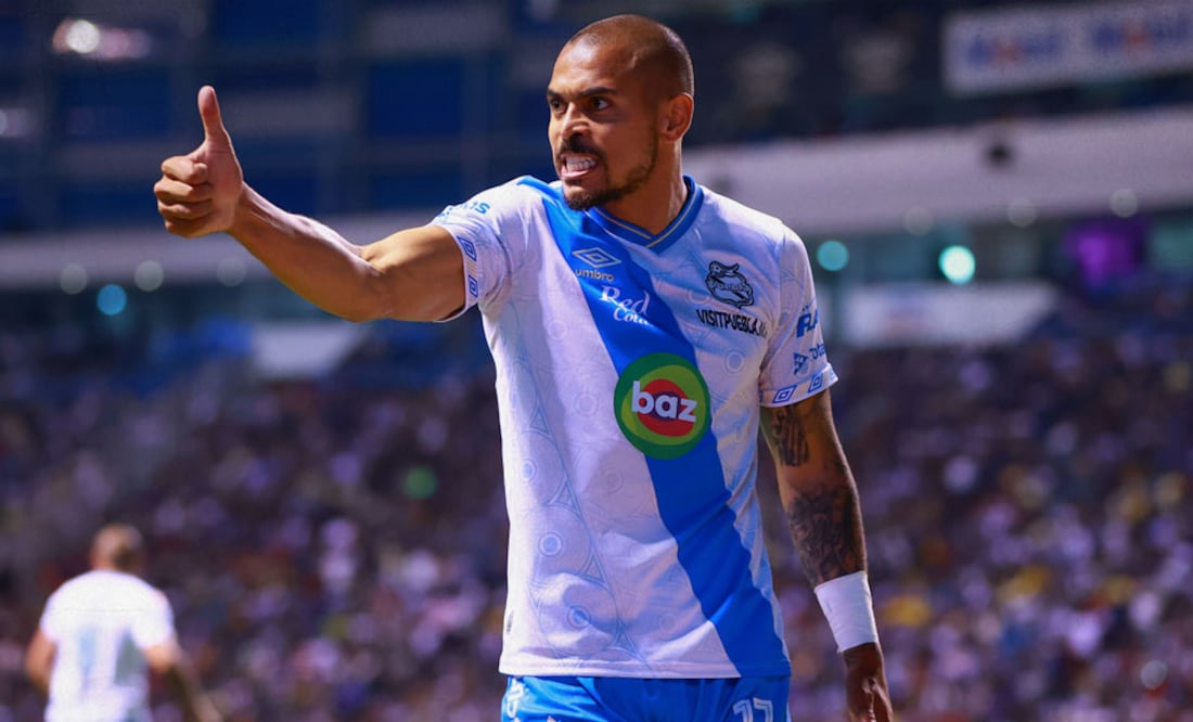 A pesar de su participación limitada, su sólido rendimiento defensivo fue clave para su equipo y le permitió destacarse como uno de los mejores en su posición dentro de la Liga MX.
Foto: Producción El Universal Puebla