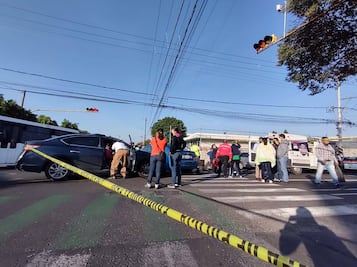 Choque entre DiDi y automóvil particular deja cuatro lesionados en El Águila