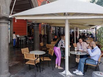 Se suspende el día solidario y aumenta aforo en restaurantes al 50 por ciento