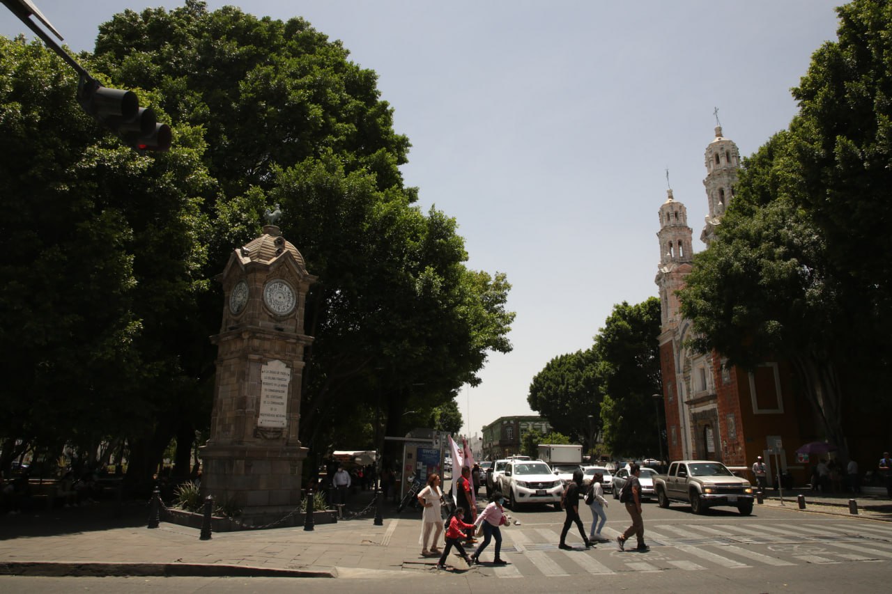 Para los poblanos el reloj de El Gallito es muy significativo porque ha sido punto de reunión por años | Agencia Es Imagen para El Universal Puebla