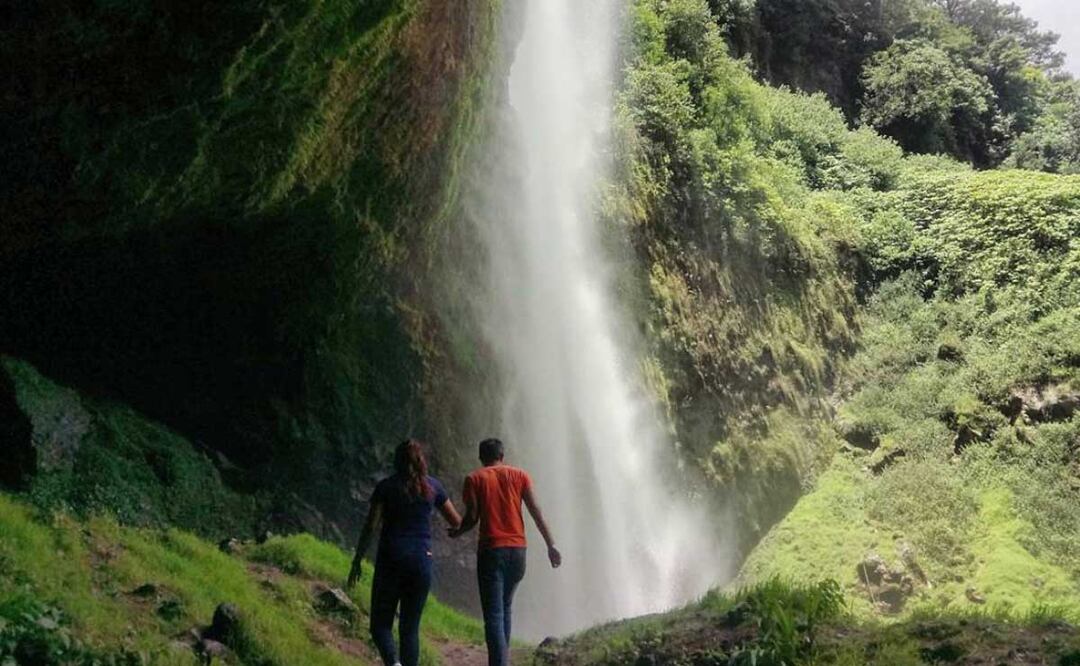 La Cascada de Puxtla está ubicada en el Pueblo Mágico de Tlatlauquitepec | Foto: Especial