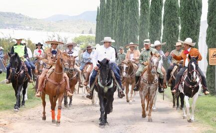 Cabalgata cívico-militar reafirma identidad y compromiso con la paz