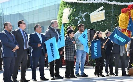 Rectora de la BUAP realizó el banderazo de salida de la campaña "Dona un juguete"