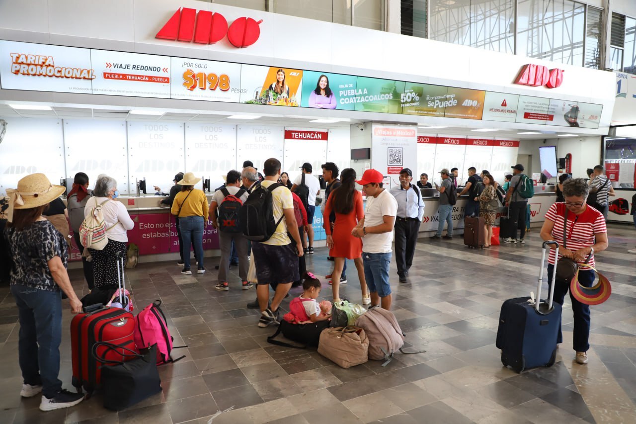 En las vacaciones suele haber descuentos de hasta un 50 por ciento en transporte | Foto: EsImagen