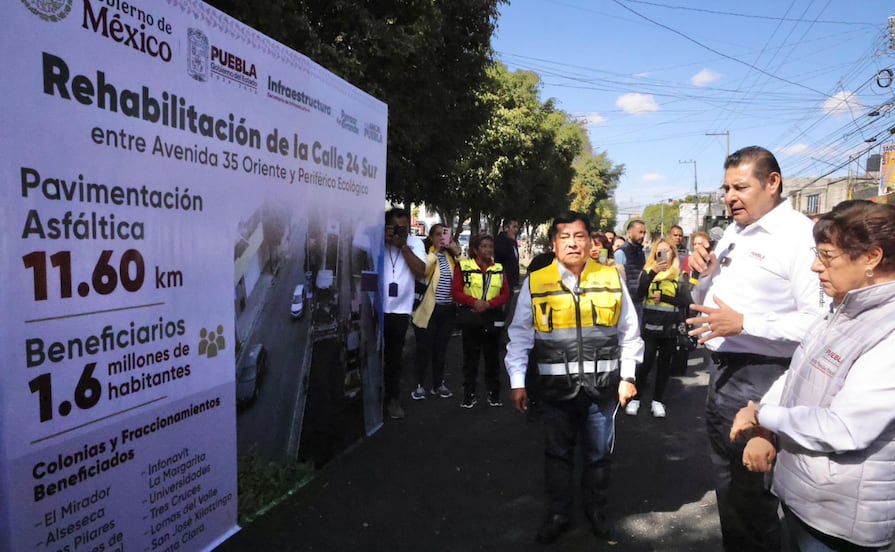 Acompañado por vecinos, gobernador Armenta supervisa avance del 60 por ciento en pavimentación de la 24 Sur
