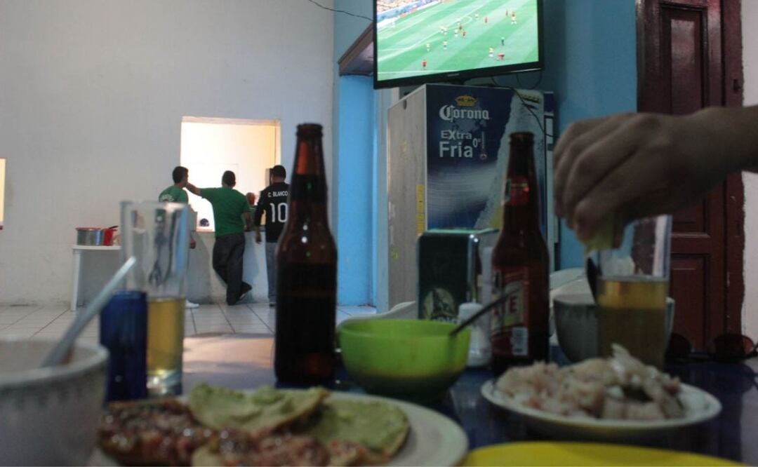 En el Centro Histórico de Puebla existen varios botaneros de ambiente familiar | Foto: Agencia Es Imagen para El Universal Puebla