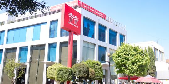 Te decimos cómo el Infonavit cubre el enganche de una casa comprada con un banco