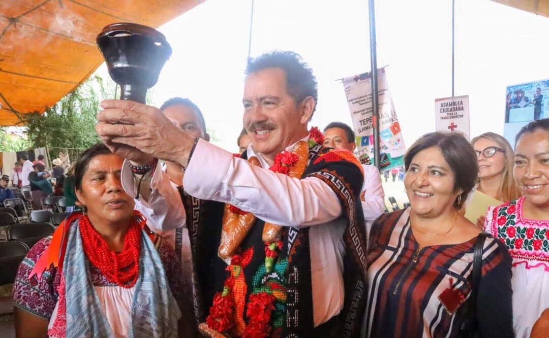 Ignacio Mier Velazco estuvo de gira en Hueyapan | Foto: Especial