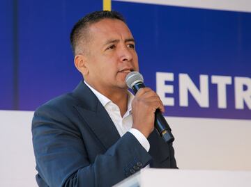 Pese a quejas de habitantes por su gobierno, Edmundo Tlatehui destapa a su esposa