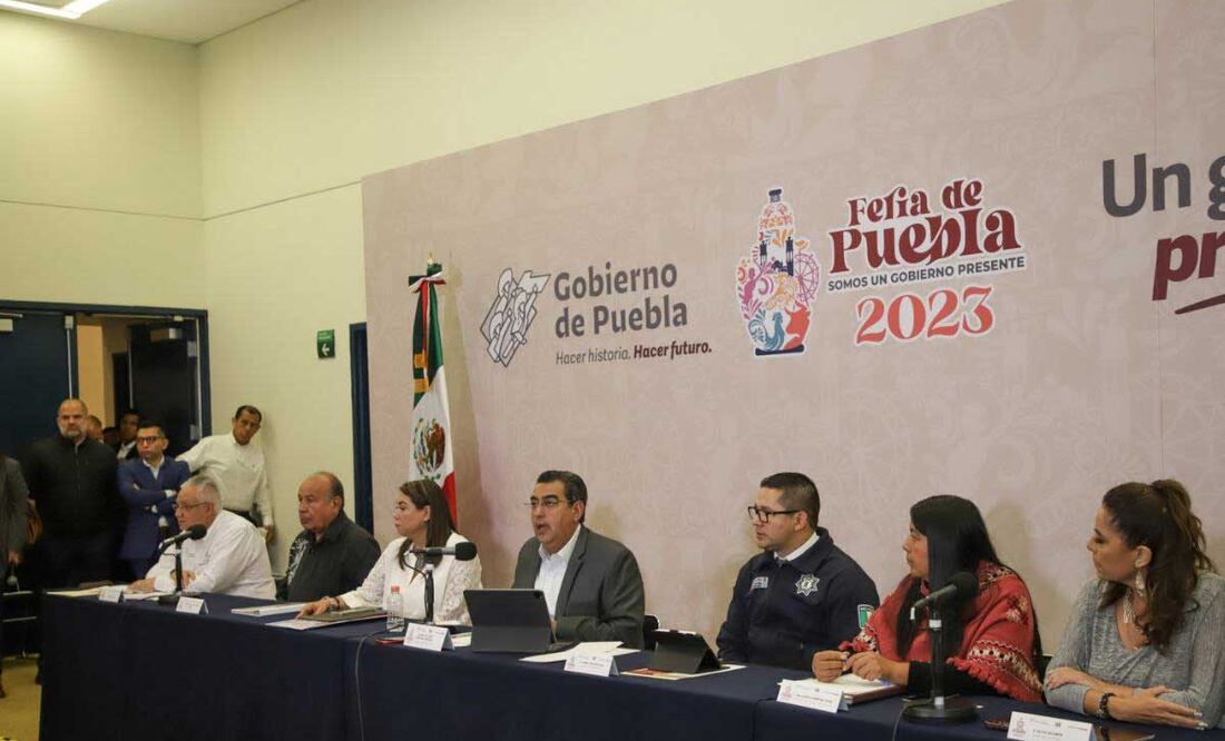 Este lunes, una parte del gabinete estatal dio los pormenores de la Feria de Puebla 2023 | foto: agencia Es Imagen para El Universal Puebla