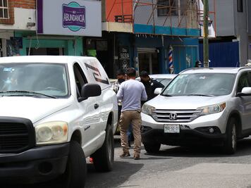 Le da infarto en su coche y muere en la Villa Posadas
