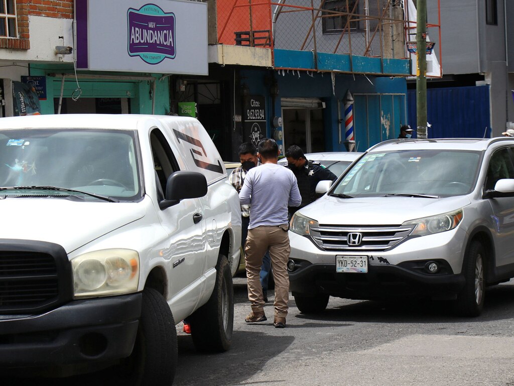 Le da infarto en su coche y muere en la Villa Posadas