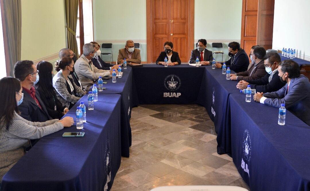 BUAP refrenda compromiso de acreditar programas educativos